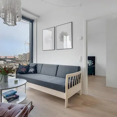 Beautiful And Modern One-bedroom Apartment *